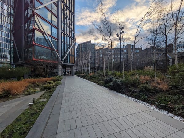 Neo Bankside: council vetoes attempt to curb evening public access